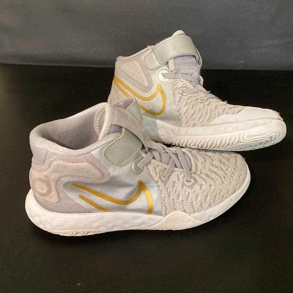 Youth- NIKE Renew High Top, Metallic Silver